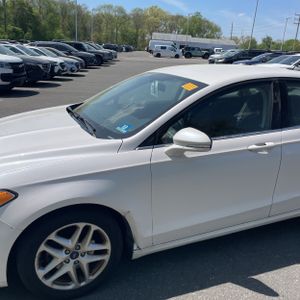 FORD FUSION SE - 2
