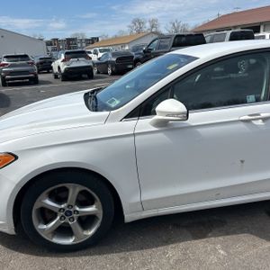 FORD FUSION SE - 2