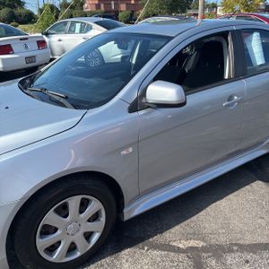 صورة 2 لـ 2014 Mitsubishi LANCER ES
