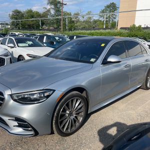 2023 Mercedes-BENZ S-CLASS photo 2