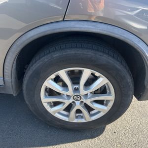 2018 Nissan ROGUE S thumbnail 17