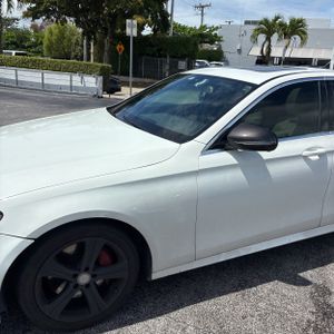 MERCEDES-BENZ E-CLASS - 2