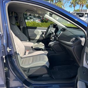 صورة 32 لـ 2020 Honda CR-V LX