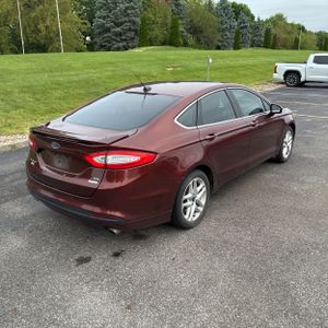 FORD FUSION SE - 8