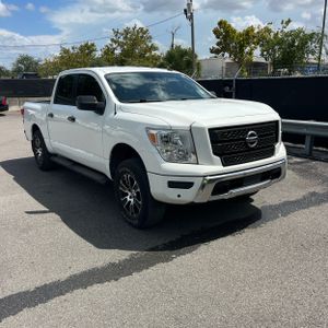 2021 Nissan TITAN SV — фото 12
