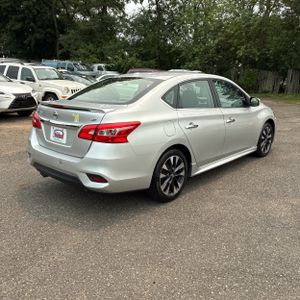 2016 Nissan SENTRA SR photo 8