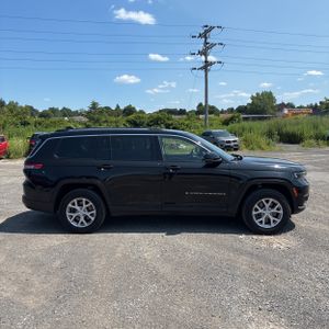 صورة 10 لـ 2022 JEEP GRAND CHEROKEE L LIMITED