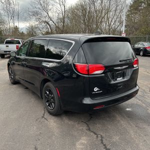 CHRYSLER VOYAGER LX - 5