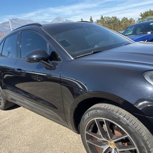 2022 Porsche MACAN BASE — фото 13