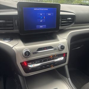 صورة مصغرة 37 لـ 2022 FORD EXPLORER XLT