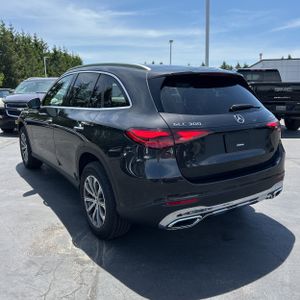 2026 Mercedes-BENZ GLC photo 5