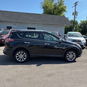 2018 Toyota RAV4 LIMITED photo 10