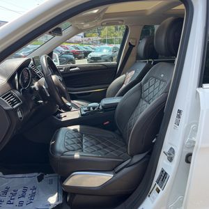 2019 Mercedes-BENZ GLS — миниатюра 32