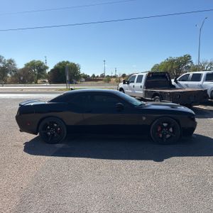 DODGE CHALLENGER SRT HELLCAT - 10