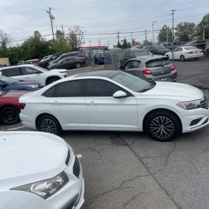 VOLKSWAGEN JETTA SE - 10