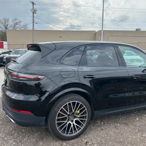 PORSCHE CAYENNE E-HYBRID - 9