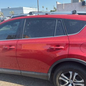 صورة 6 لـ 2017 Toyota RAV4 LE