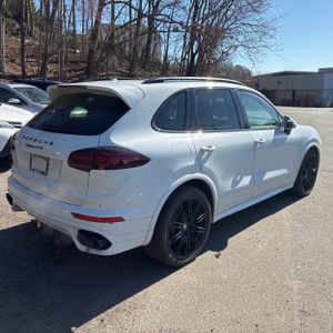 PORSCHE CAYENNE GTS - 8