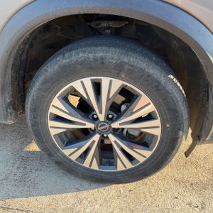 صورة مصغرة 20 لـ 2023 Nissan ROGUE SV