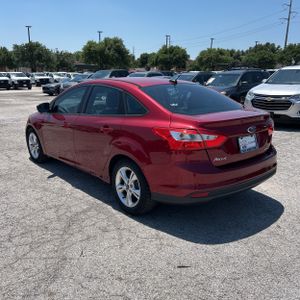 FORD FOCUS SE - 4