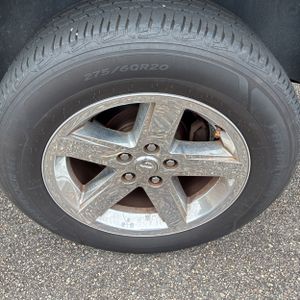 2012 RAM 1500 SLT thumbnail 18