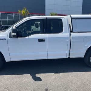 FORD F-150 XLT - 4