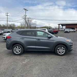 HYUNDAI TUCSON SE - 10