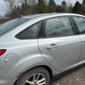 FORD FOCUS SE - 9