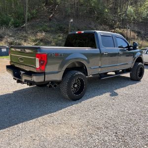 FORD F-250 SUPER DUTY LARIAT - 8