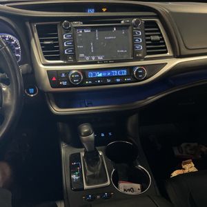 2018 Toyota HIGHLANDER LIMITED — миниатюра 39