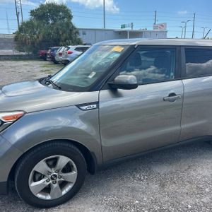 صورة 2 لـ 2017 KIA SOUL BASE