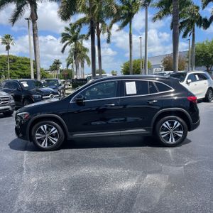 MERCEDES-BENZ GLA - 3