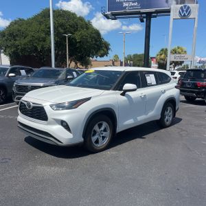 2023 Toyota HIGHLANDER LE 照片 1