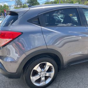 HONDA HR-V EX-L W/NAVI - 9