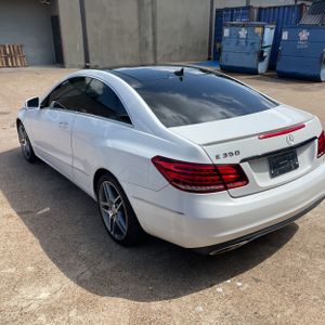 MERCEDES-BENZ E-CLASS - 4