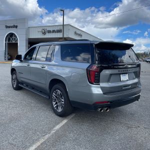 CHEVROLET SUBURBAN Z71 - 5