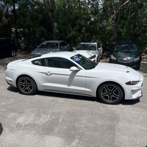 FORD MUSTANG ECOBOOST - 10