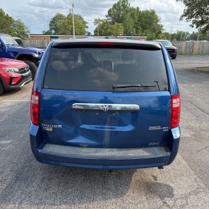 صورة 7 لـ 2010 Dodge GRAND CARAVAN SE