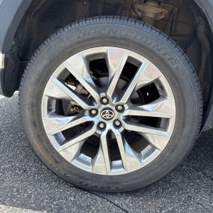 2021 Toyota RAV4 LIMITED 缩略图 19
