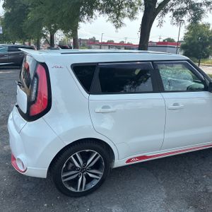 2014 KIA SOUL + 照片 9