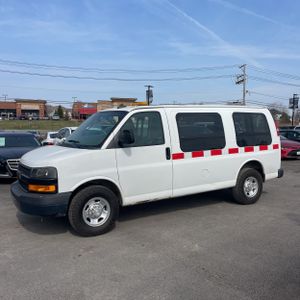 CHEVROLET EXPRESS 2500 - 3