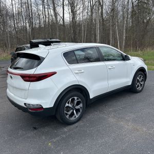KIA SPORTAGE LX - 8