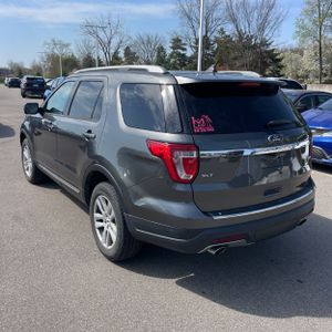 FORD EXPLORER XLT - 5