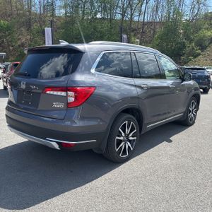 HONDA PILOT TOURING W/REAR CAPTAIN'S CHAIRS - 8