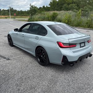صورة 5 لـ 2023 BMW 3 SERIES 330I