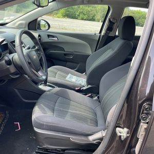 2013 Chevrolet SONIC LT AUTO — миниатюра 32
