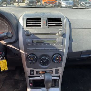 2010 Toyota COROLLA S — миниатюра 38