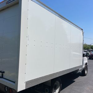 FORD E-350 CUTAWAY - 9