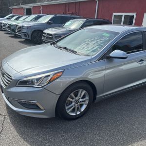 HYUNDAI SONATA SE - 2