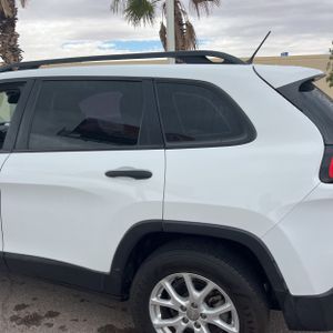 JEEP CHEROKEE SPORT - 6